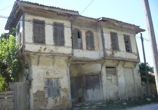 Bir Okuyucumuzun Gönderdiği Korkunç Bir Hikaye "Gizemli Ev" Bir Okuyucumuzun Gönderdiği Korkunç Bir Hikaye "Gizemli Ev"