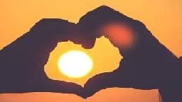 Bir "Sevgi" Hikayesi Bir "Sevgi" Hikayesi