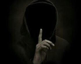 Korku Hikayesi; "Karalara Bürünmüş Adam" Korku Hikayesi; "Karalara Bürünmüş Adam"